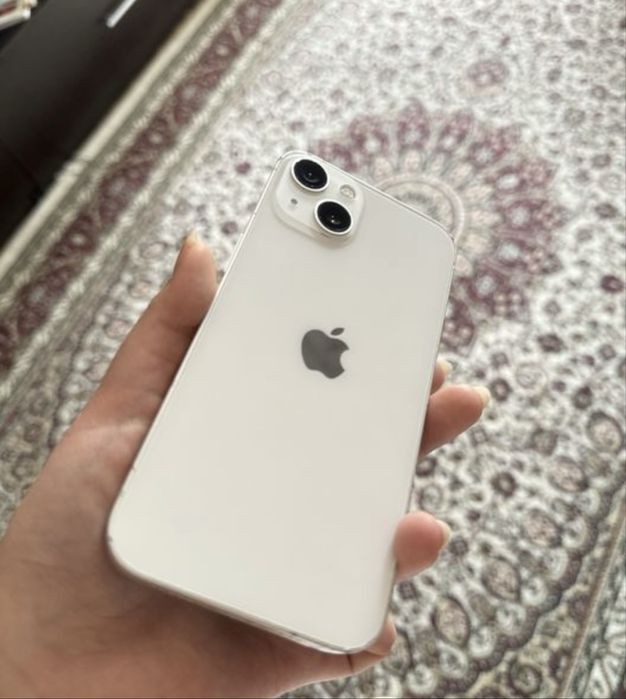 Продам Iphone 13