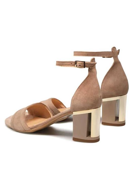 НОВИ Дамски сандали от естествен велур бежови 38 номер марка Oleksy