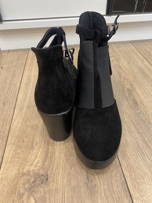 Сапожки на платформе