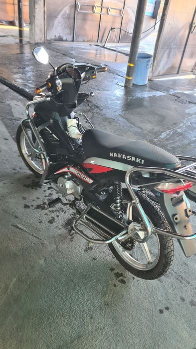 Мопед 110 сотилади