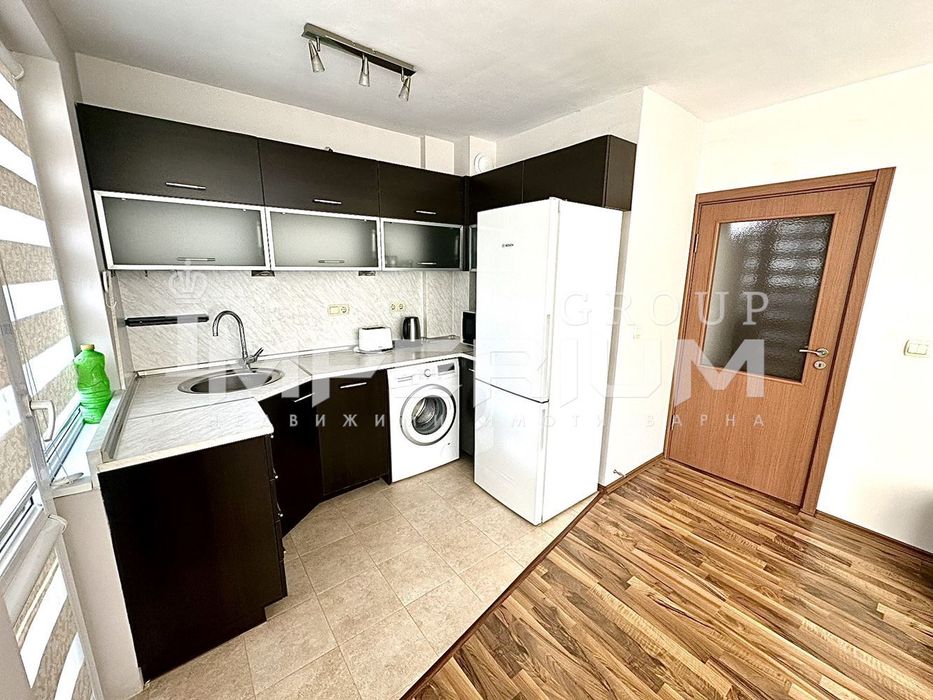 Дава се под наем Двустаен апартамент в Варна, Левски - 75 кв.м за 459 € - Снимка #2