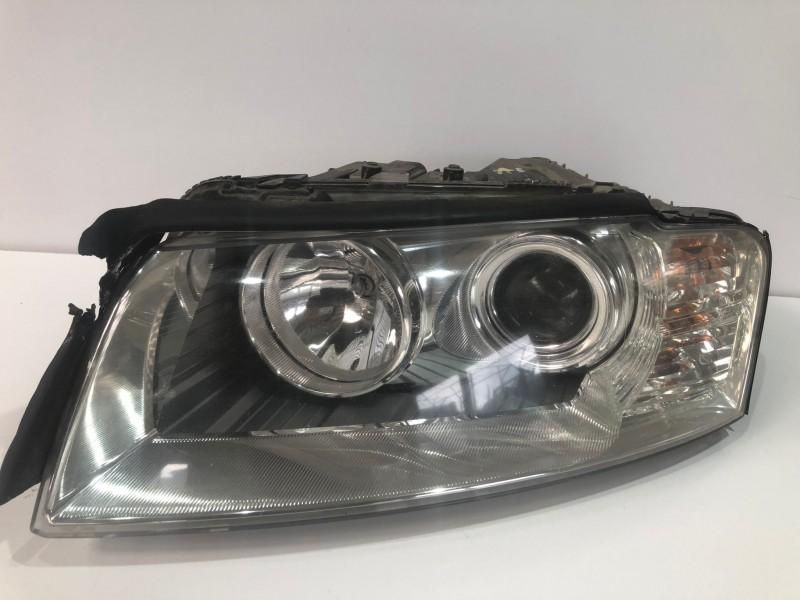 Far stanga cu lupa Audi A8 4E D3
