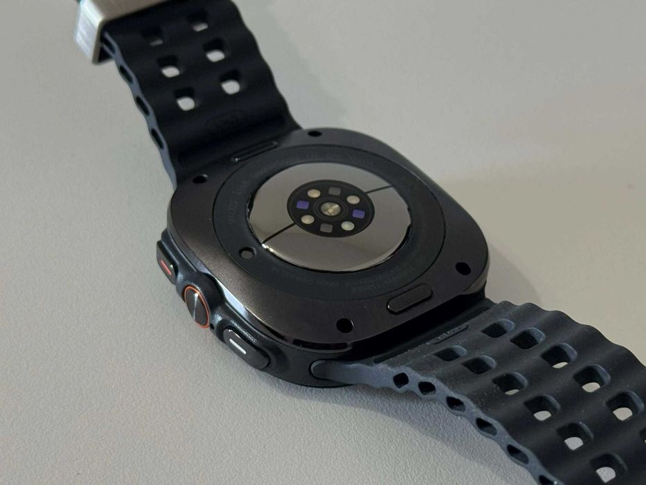 Бартер! Перфектен! Samsung Galaxy Watch Ultra Titanium Gray (Черен)