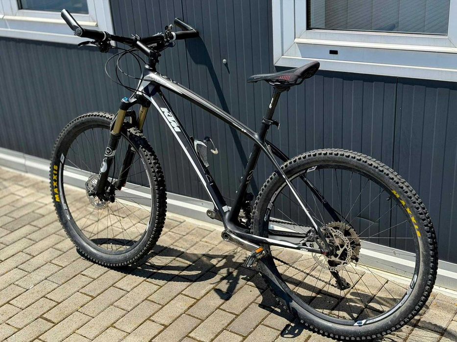 Bicicleta KTM carbon