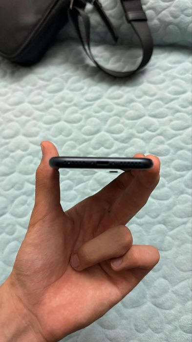 Phone SE 2022 Midnight АКБ 96% без ремонта