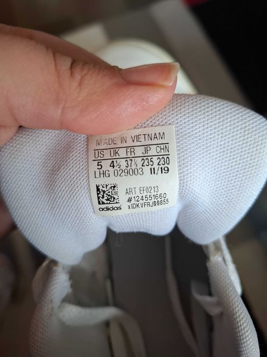 Adidași adidas in stare bună