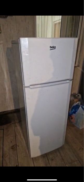 Холодильник в хорошем состояний