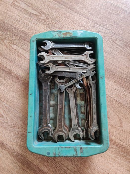 Ключи рожковые, напильники б/у. СССР.