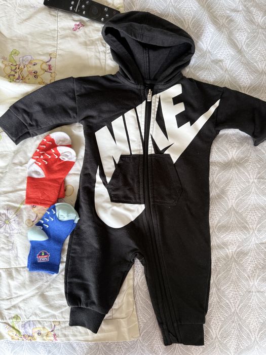 Бебешки гащеризончета и яке