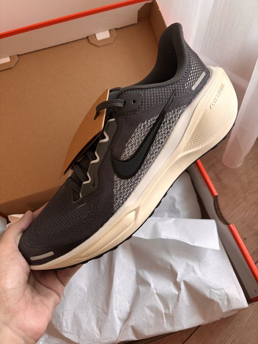 Обувки  Nike air zoom PEGASUS 41 и Adidas lightblaze j