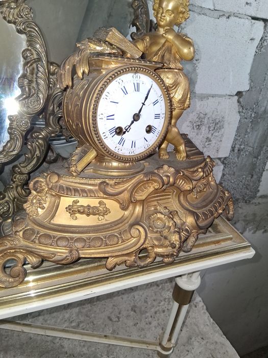 Vând oglinzi 3 bucăți +2 ceasuri