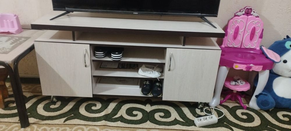 Тумба под телевизор