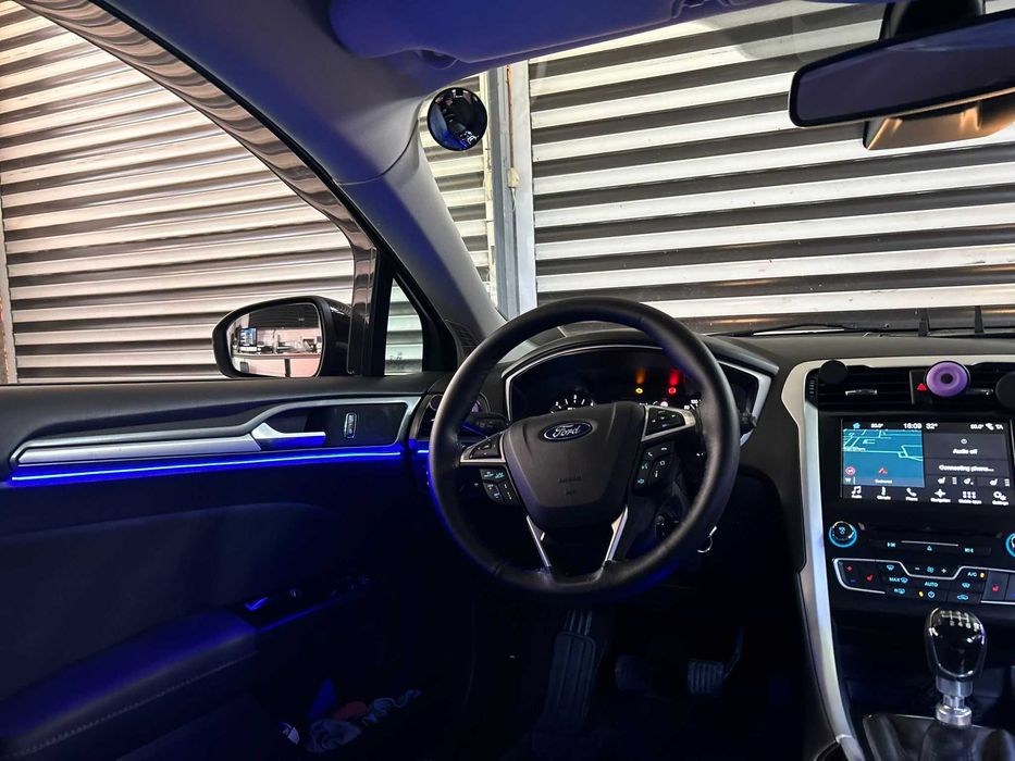 Lumini ambientale LED dedicate FORD
