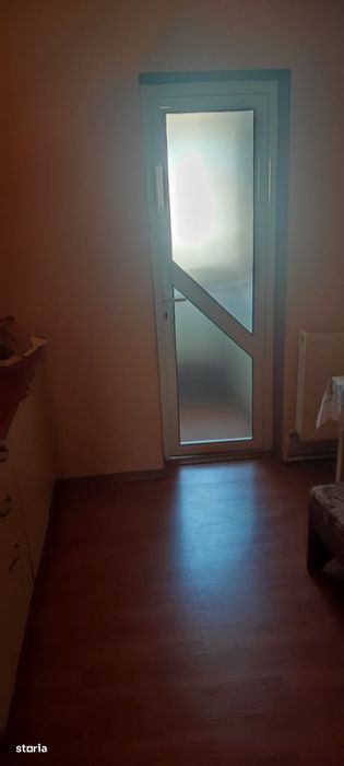 Apartament 2 camere, balcon, etaj 4, Călărași