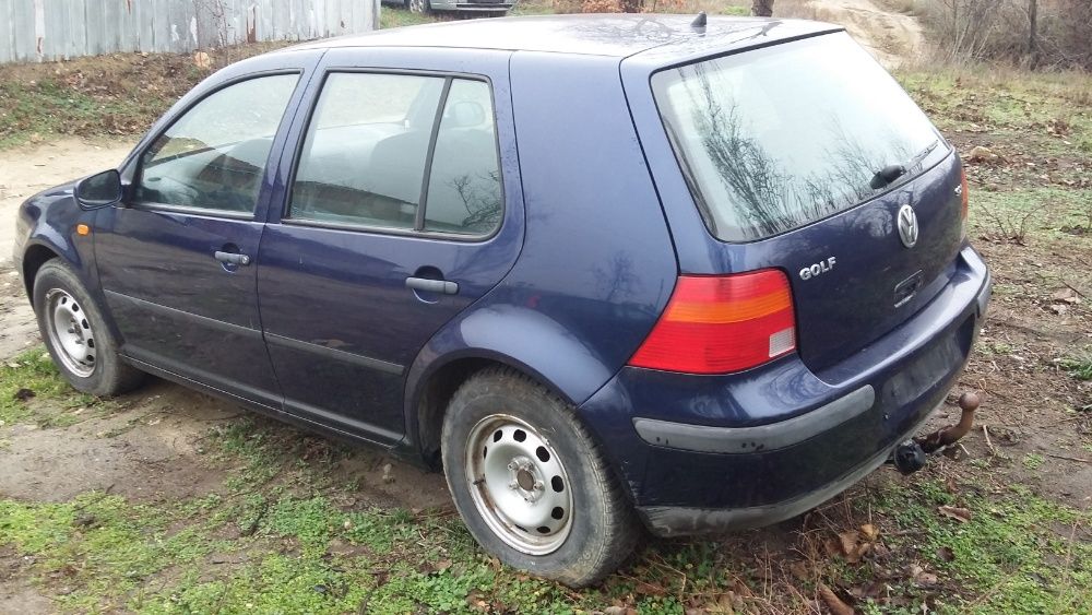 Volkswagen Golf -4 1.9sdi 2000g/ Фолксваген Голф-4 1.9 СДИ 2000г на-