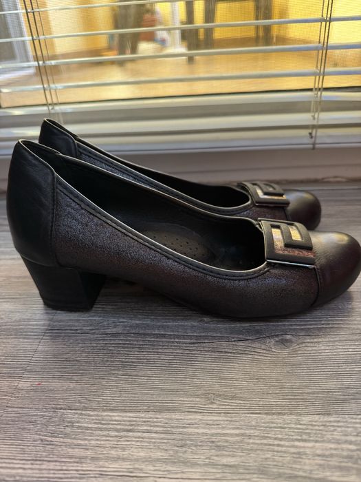 Дамски обувки естествена кожа