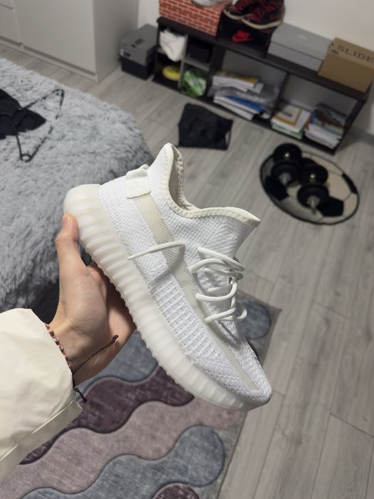 Yeezy Boost 350 V2 Bone