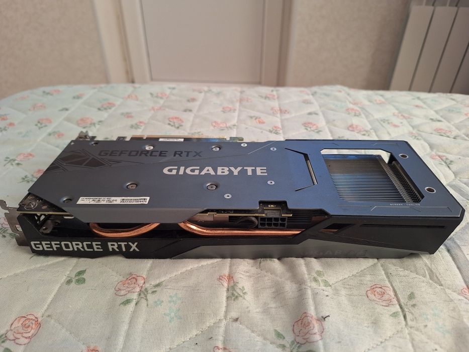 Продам Gigabyte RTX 3050 8gb