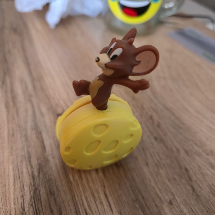 Игрушка из Макдональдса Том и Джерри