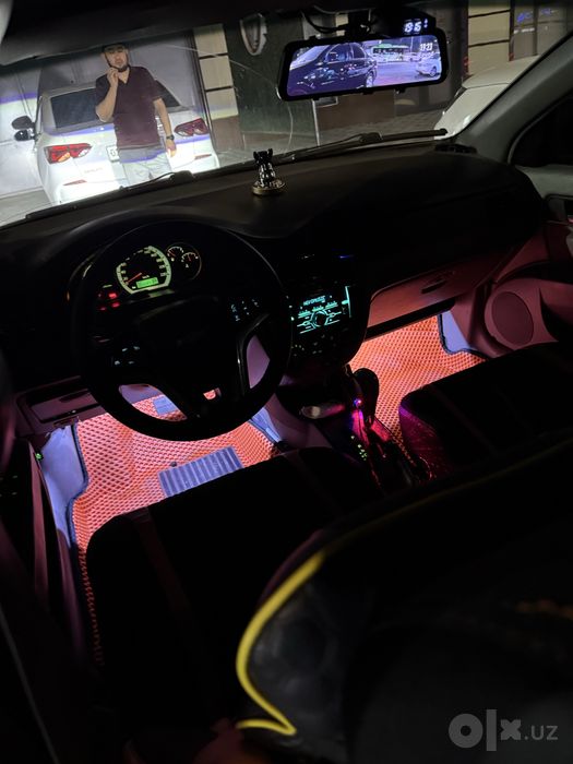 gentra 1 evro avtamat  metan gaz sotiladi