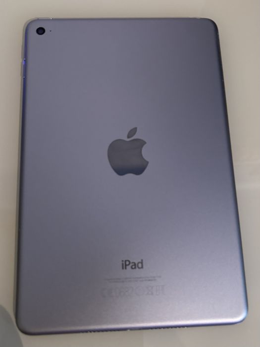 Ipad mini 4 alb.