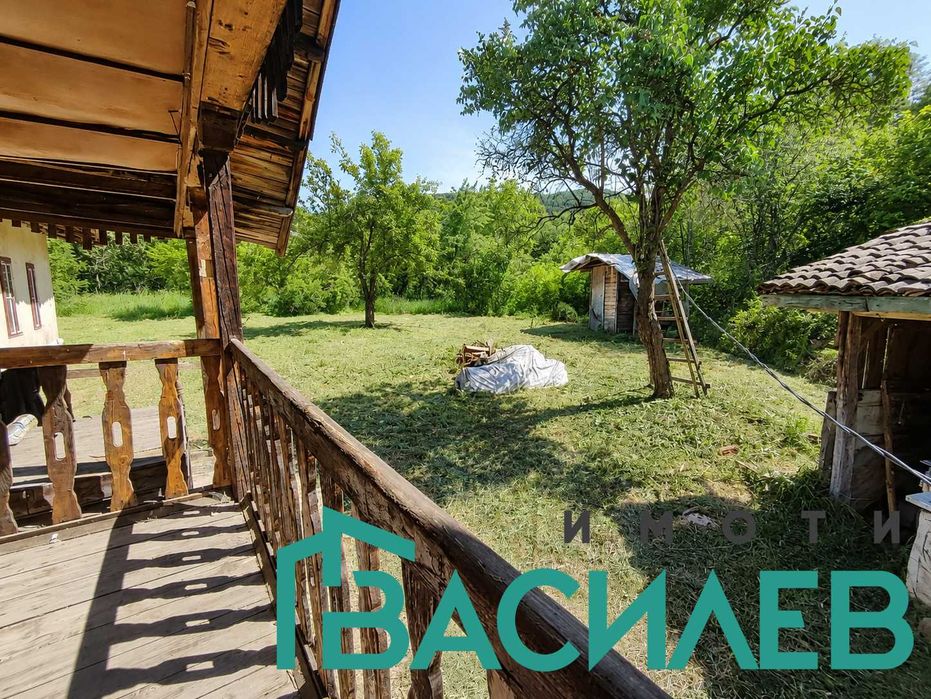 Продава КЪЩА област Перник, с. Горна Диканя