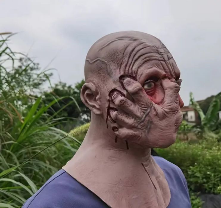 Маска на Хеллоуин