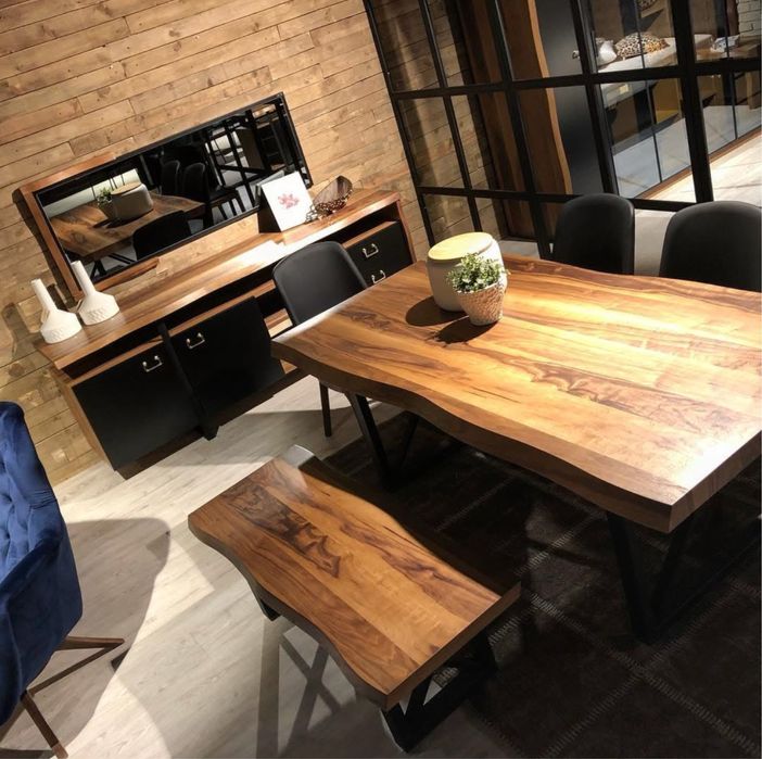 Трапезна маса със столове и пейка обзавеждане за хол