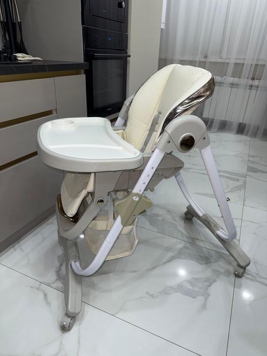 Детский стульчик для кормления