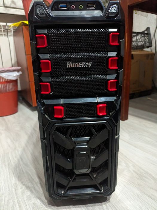 Корпус Huntkey Spider + БП 550w