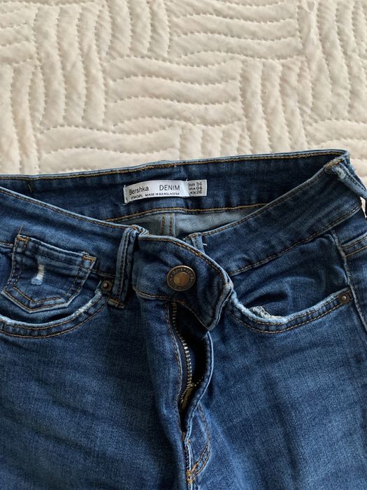 Дамски дънки -Bershka .