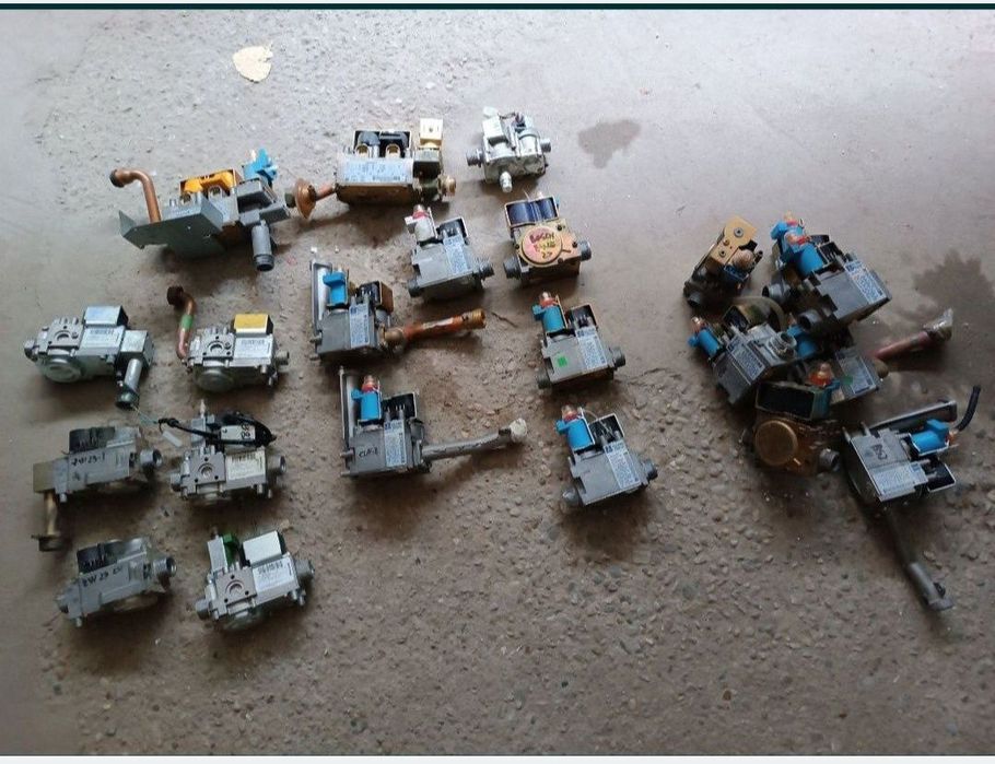 Vane Sigma 845, Tandem 837, Samsung sau Honeywell 
Mai