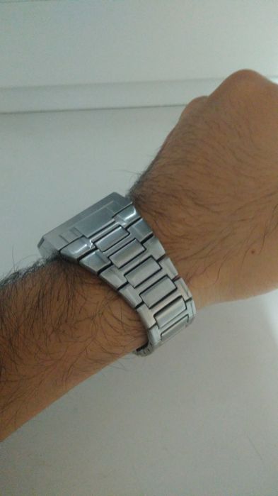 Бинарные часы The One Kerala