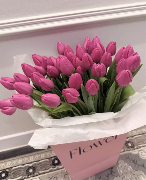Тюльпаны в корзине к 8МАРТА