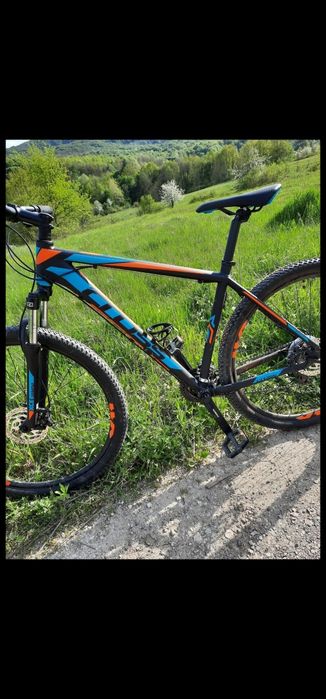 Vând Bicicleta Cross