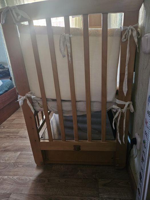 Детская кроватка