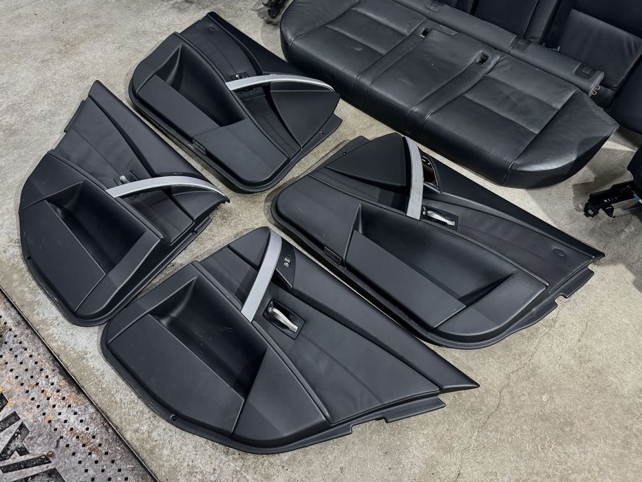 Перфектен черен кожен рекаро салон за бмв Е61 (комби)