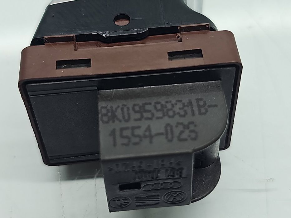 Buton deschidere portbagaj AUDI A5 (8T3) [Fabr 2007-2015] 8K0959831B