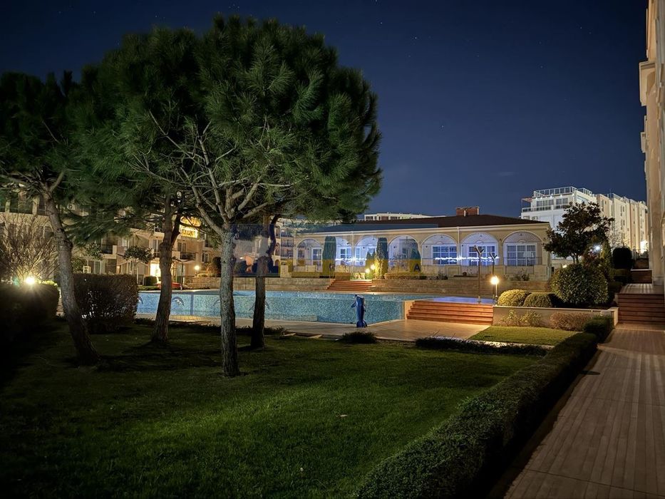 Продава се Тристаен апартамент в Черноморец - 99 кв.м за 876 €/кв.м - Снимка #1