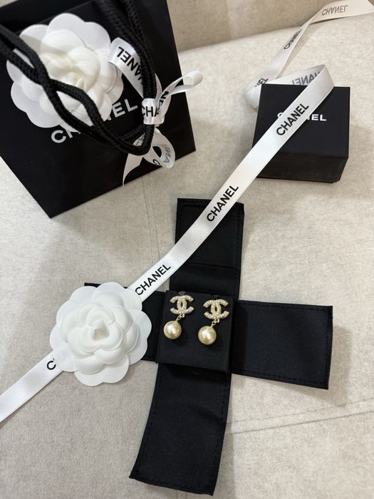 Серьги Шанель с упаковкой