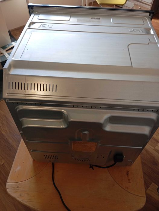 Фурна за вграждане Grundig