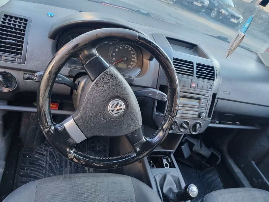 VOLKSWAGEN Polo 0 — imagine 3