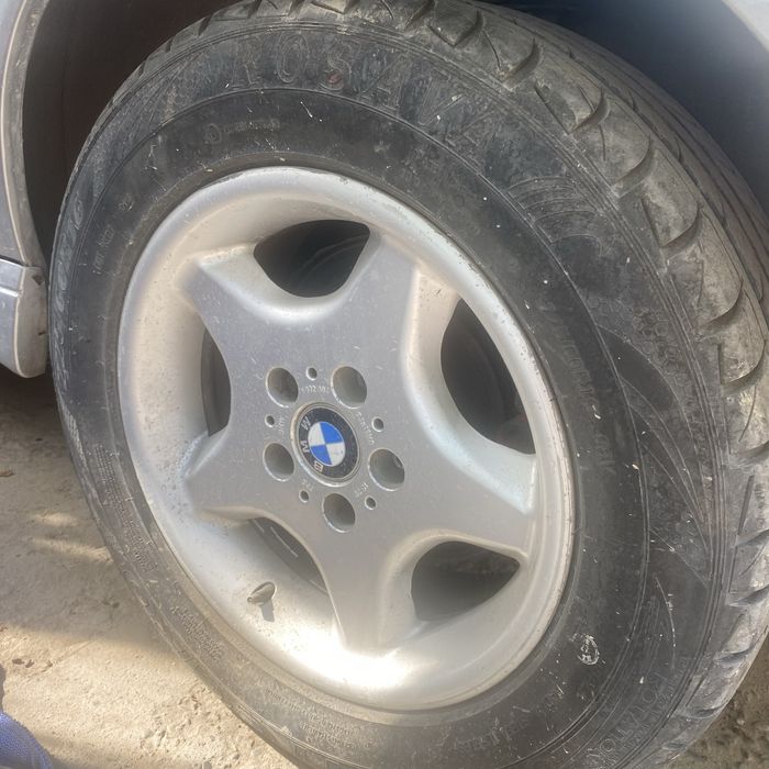 Продам диски комплект шинами на бмв