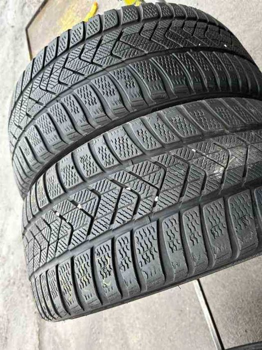 Anvelope iarna 235 35 20 Pirelli Sottozero