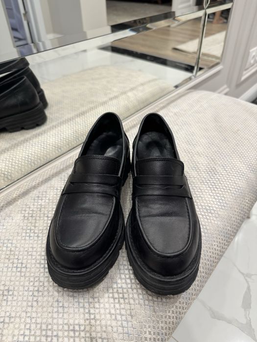 Продам женские лоферы