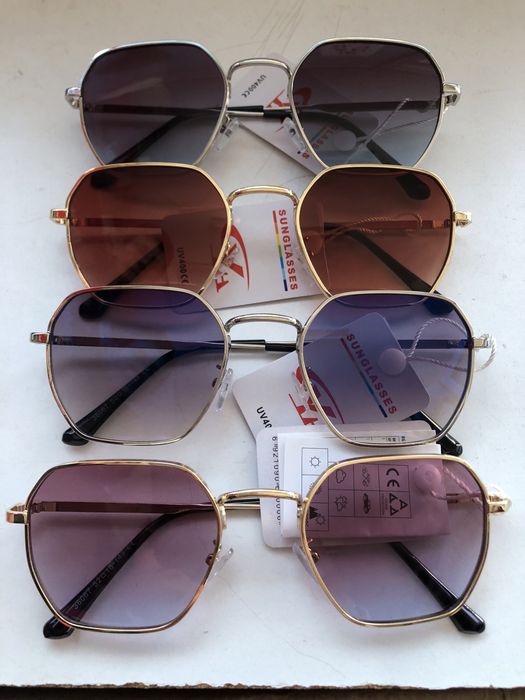 Слънчеви очила на едро