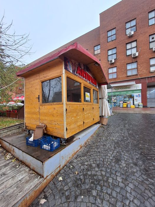 Casuta de lemn/ baraca/