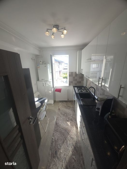 Apartament 2 camere, balcon, gata de utilizare