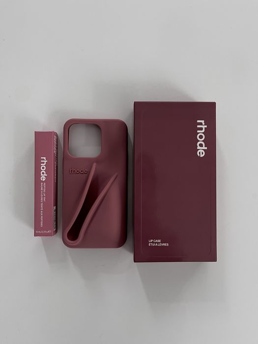 Husa Rhode iph 15PRO +lipgloss NOU
