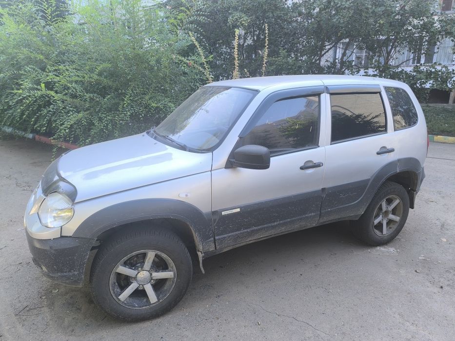 Нива Шевроле продам